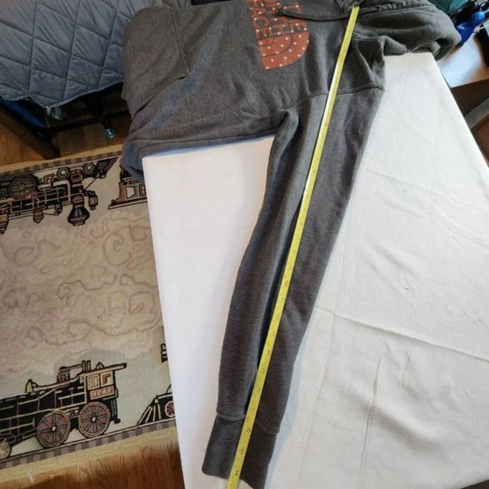 The North Face Hoodie Men's S/P Gray Logo Front Pocket Half Dome Teepee Pullover